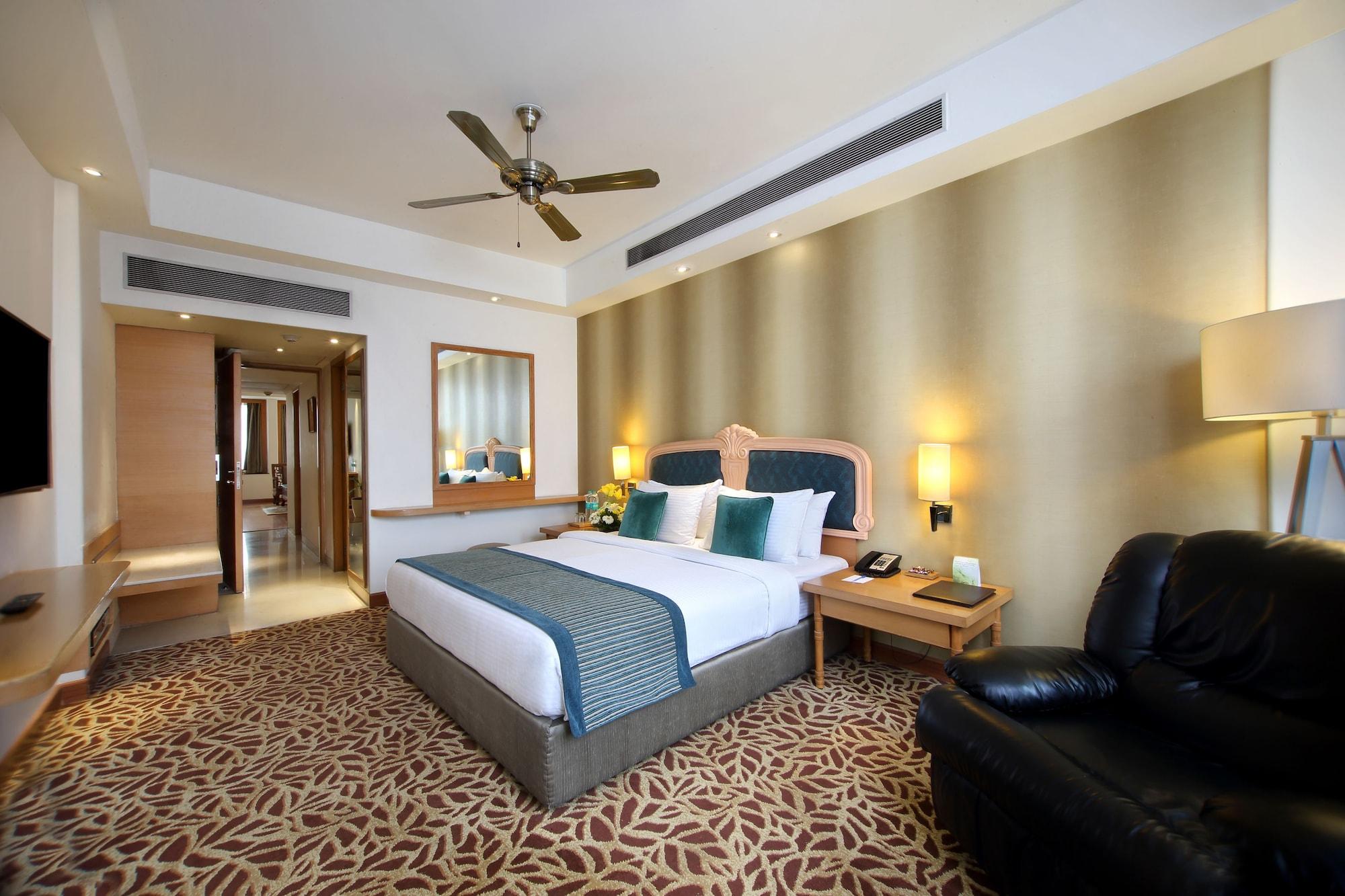 Hotel Maurya Patna Патна Екстериор снимка