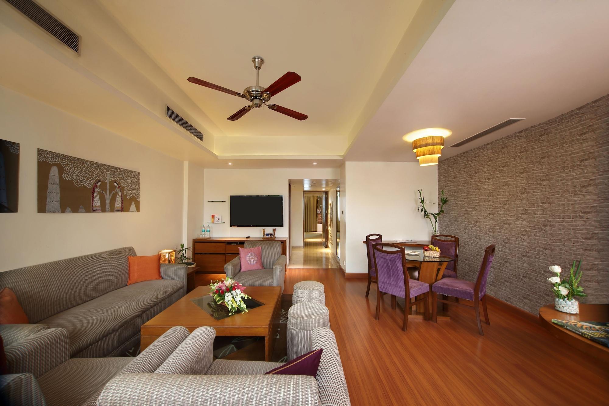 Hotel Maurya Patna Патна Екстериор снимка