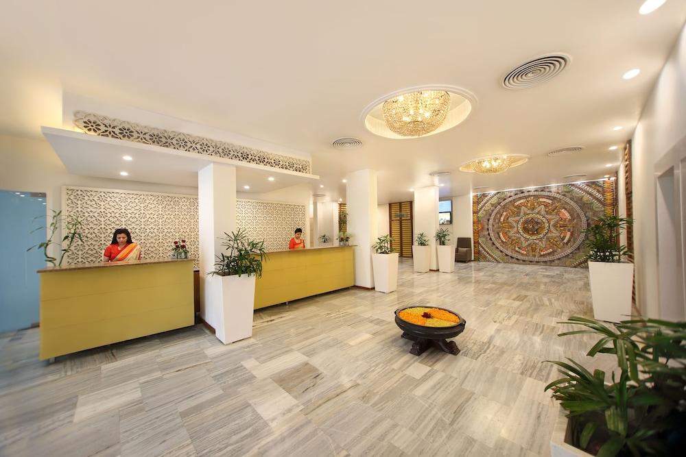 Hotel Maurya Patna Патна Екстериор снимка