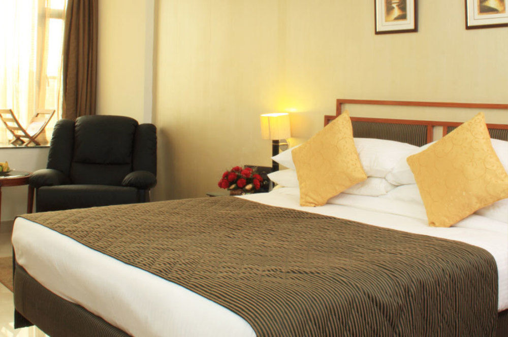 Hotel Maurya Patna Патна Екстериор снимка