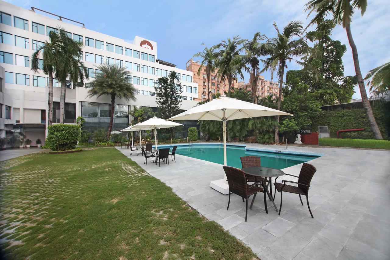 Hotel Maurya Patna Патна Екстериор снимка