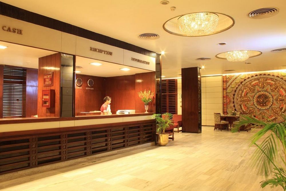 Hotel Maurya Patna Патна Екстериор снимка