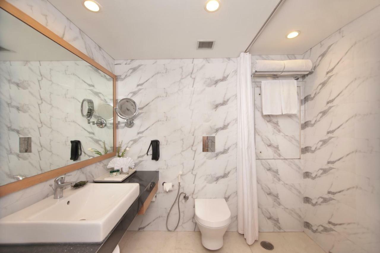 Hotel Maurya Patna Патна Екстериор снимка