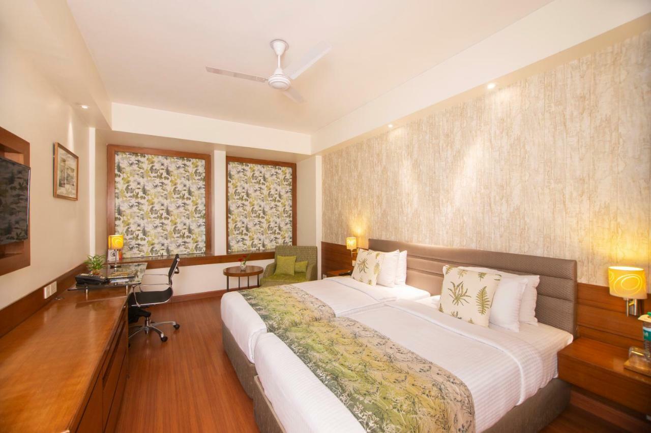 Hotel Maurya Patna Патна Екстериор снимка