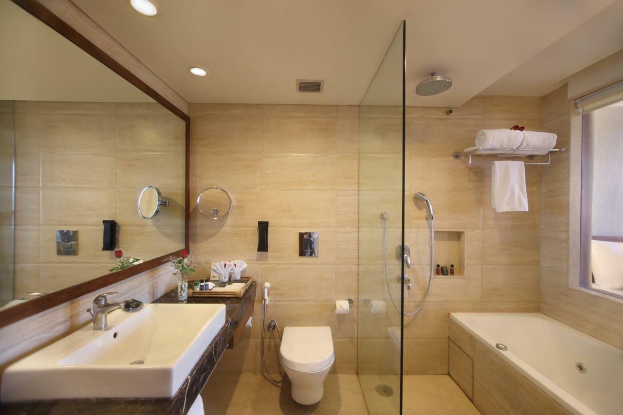 Hotel Maurya Patna Патна Екстериор снимка