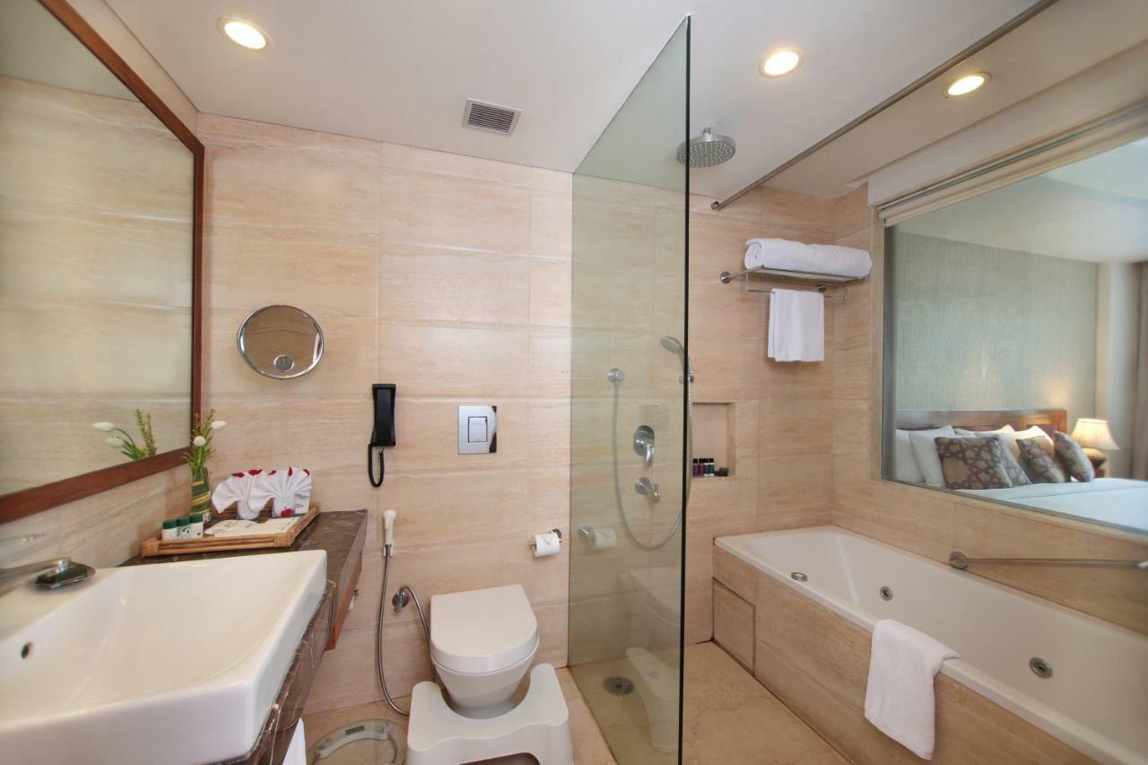 Hotel Maurya Patna Патна Екстериор снимка