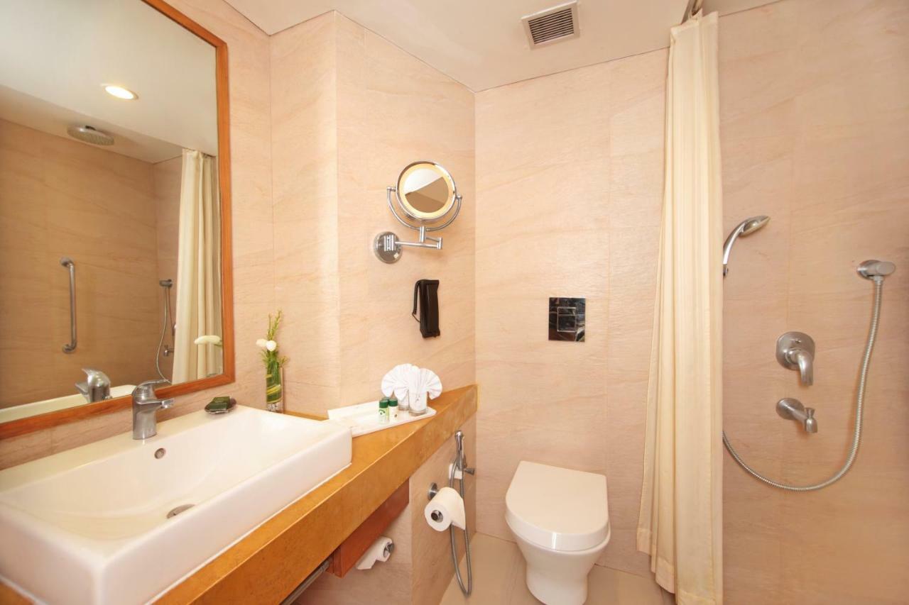 Hotel Maurya Patna Патна Екстериор снимка