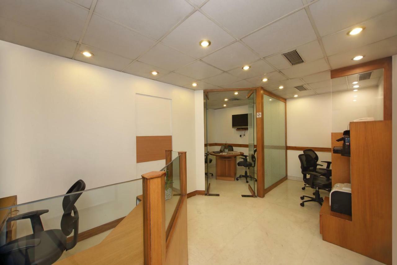 Hotel Maurya Patna Патна Екстериор снимка