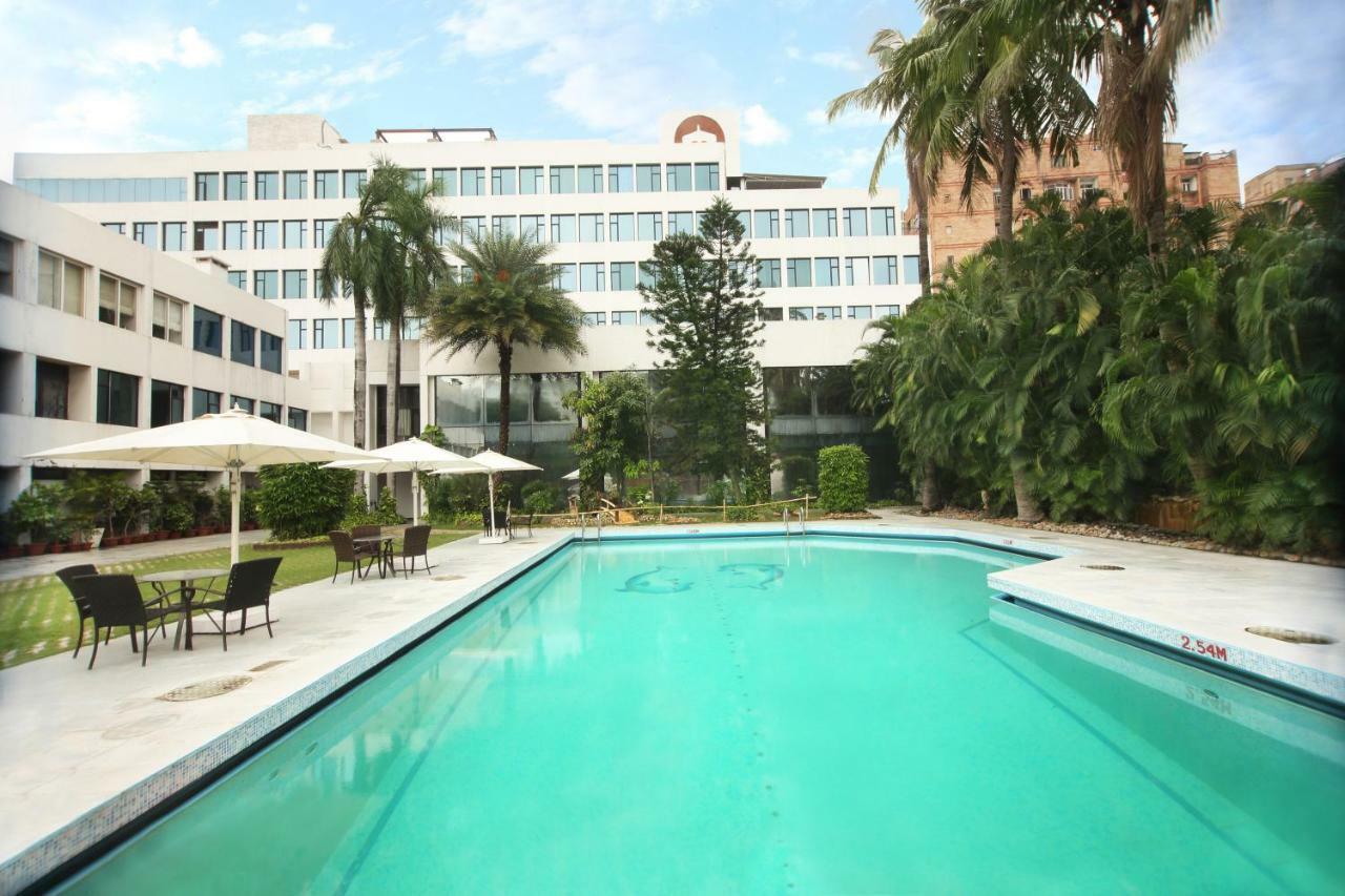 Hotel Maurya Patna Патна Екстериор снимка